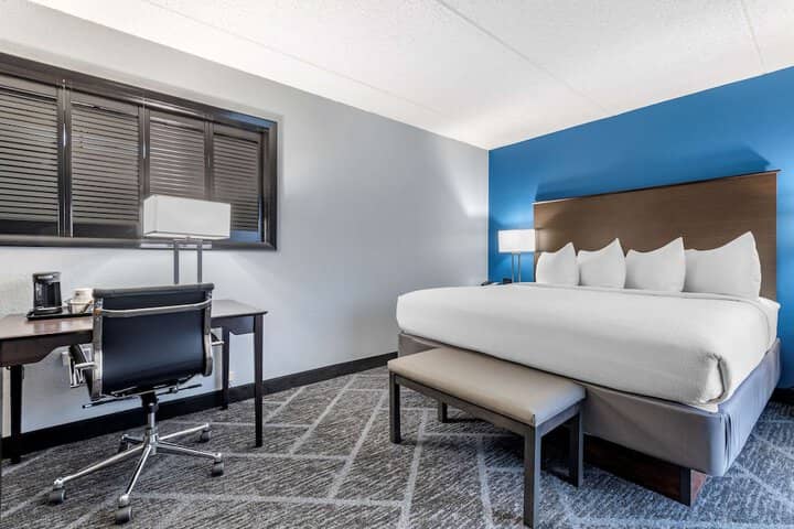 Room 16 of 25