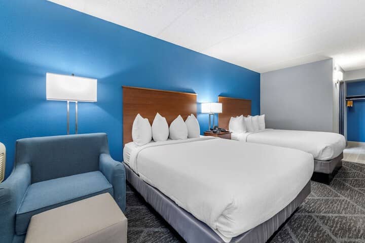 Room 13 of 25