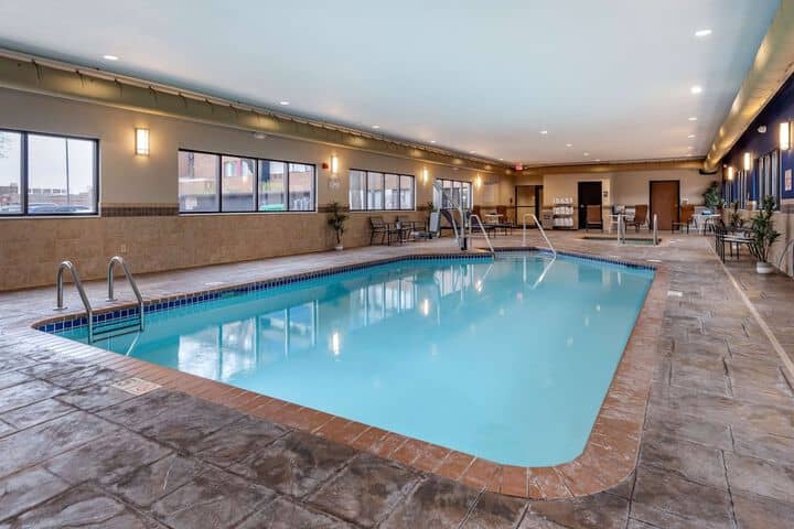 Pool 20 of 25